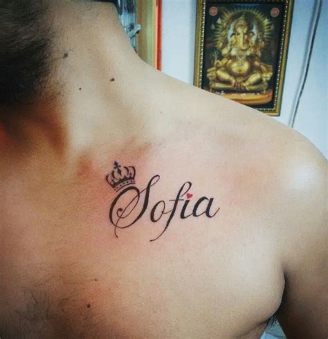 tatuajes en el pecho nombre|Tatuajes en el Pecho Nombres: Ideas y Significados para。